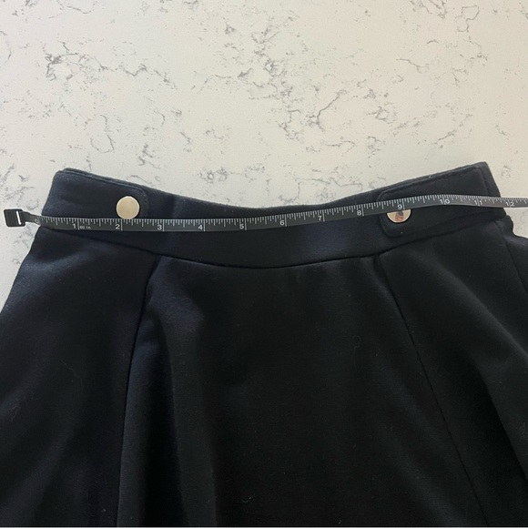 EUC New Look Black Elastic Waist Pleated A-Line Skater Mini Skirt Size UK 6 US 2 - Picture 10 of 10